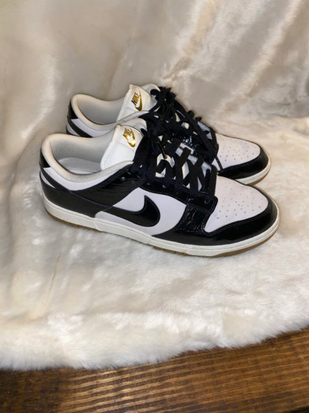 Nike Black White Low-Top Sneakers